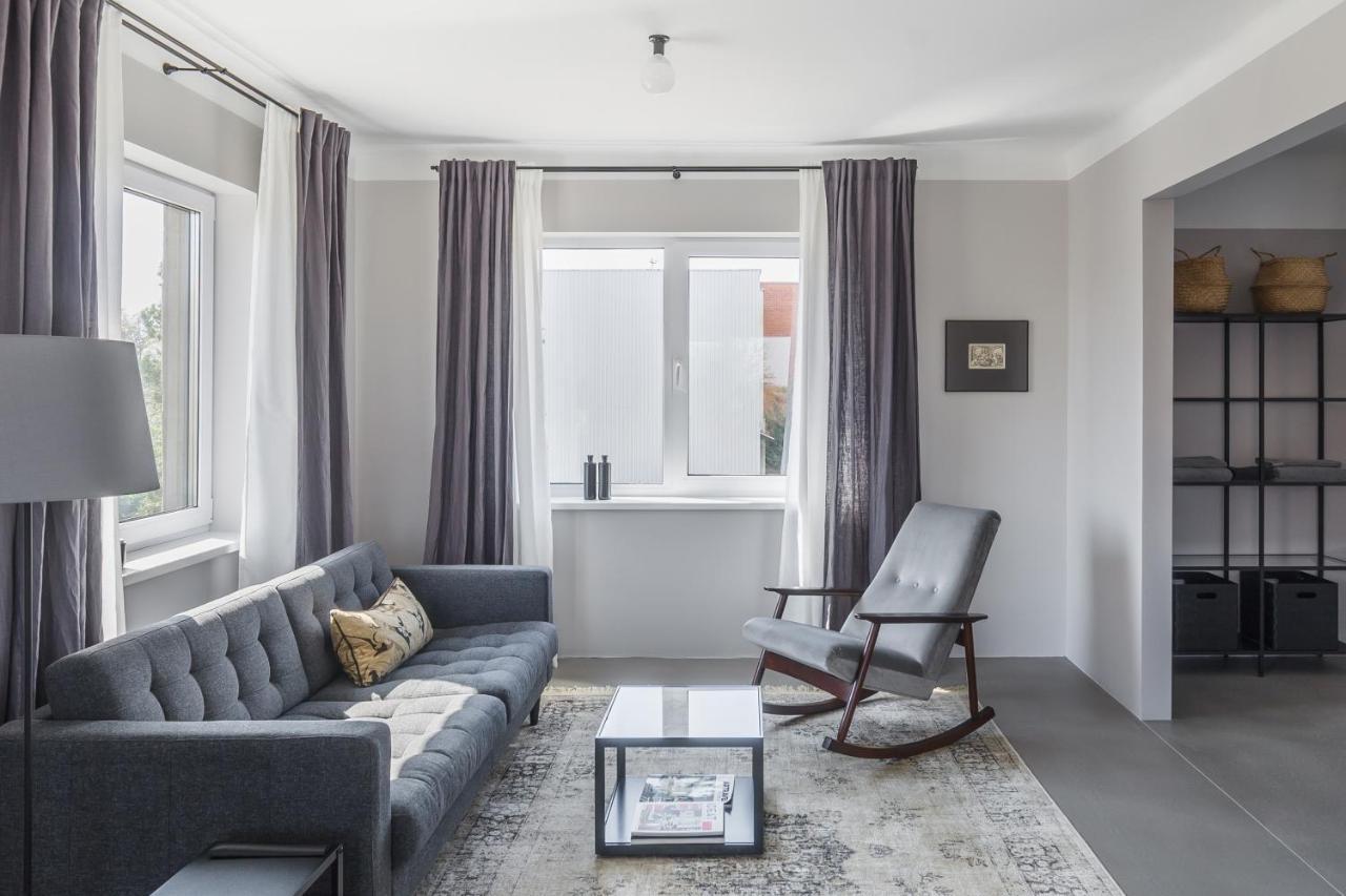 Minimalist. Apartment & Studio Шяуляй Екстер'єр фото